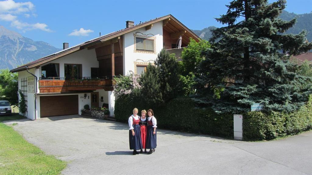 Bed and Breakfast Haus Hager Schlitters Zewnętrze zdjęcie